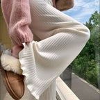 Women's Flowing Knit Pants with Soft Material and Elegant Hem
