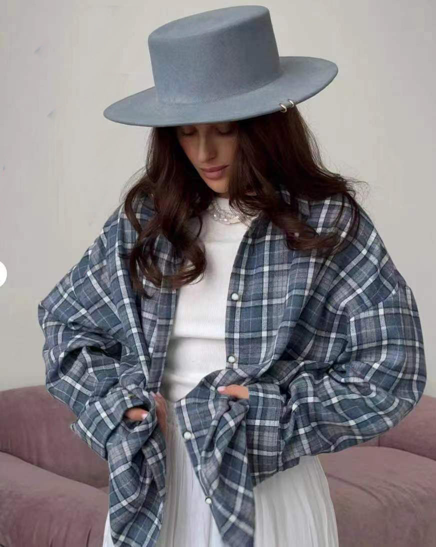 Women's Long-Sleeve Shirt in Casual Plaid