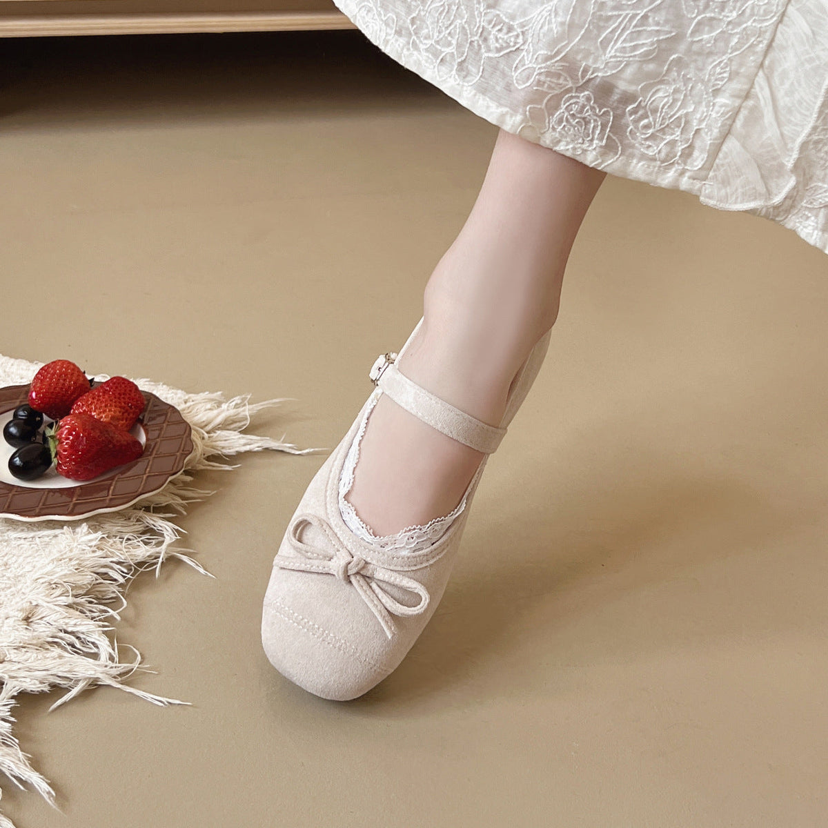 Women's Ballet Flats with Decorative Strap