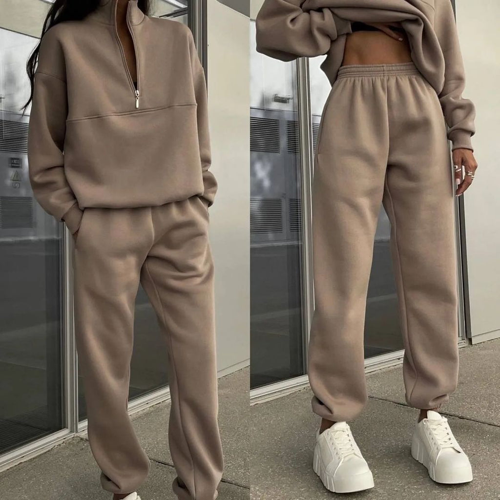 Women's Casual Tracksuit with High Collar and Half-Zip