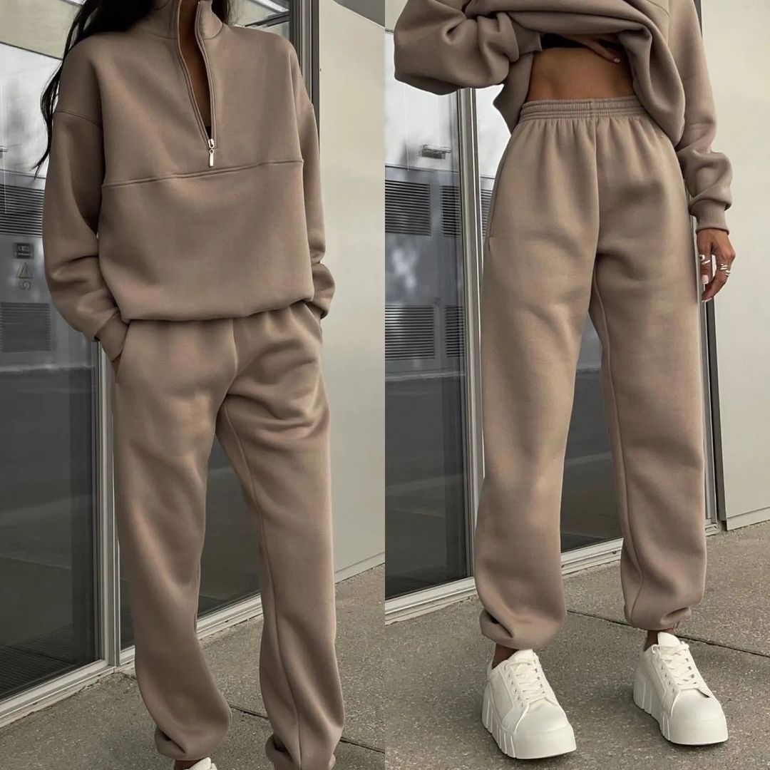 Women's Casual Tracksuit with High Collar and Half-Zip