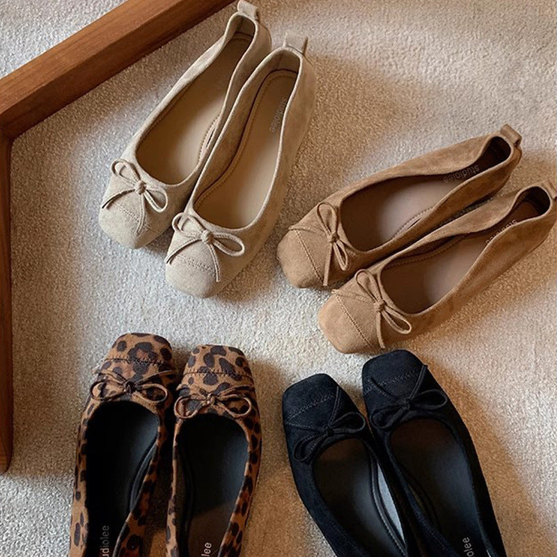 Women's Ballet Flats with Decorative Bow Detail