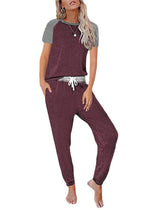 Women's Casual Leisure Suit with Modern Cut