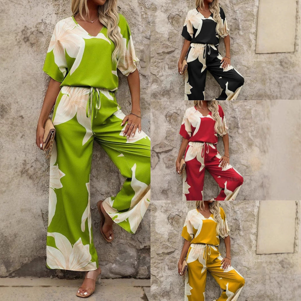 Women's Airy Two-Piece Set with Floral Design and Wide Cut