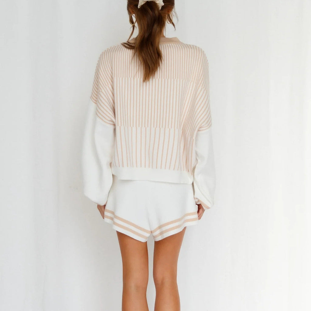 Casual Knit Ensemble with Wide Sleeves and Elastic Waist