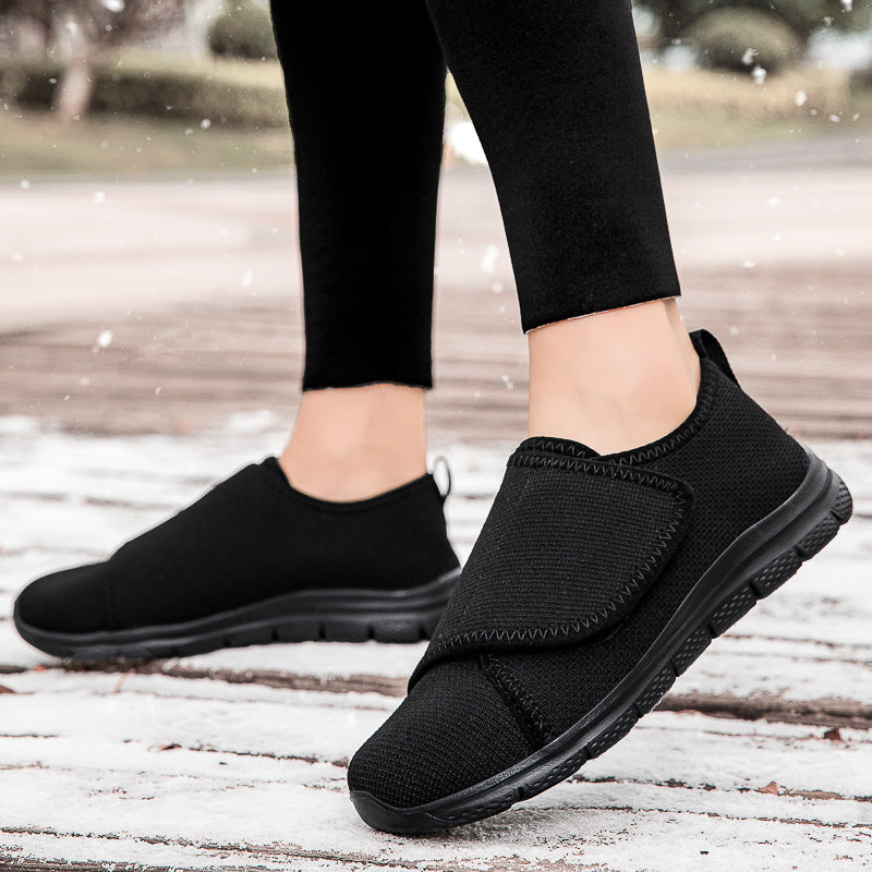 Women's Everyday Sneakers with Elastic Entry and Non-Slip Sole
