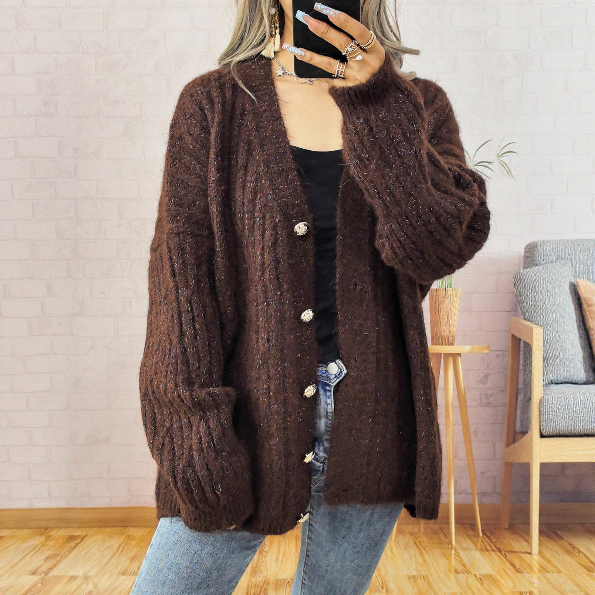 Women's Chunky Knit Cardigan with Fashionable Buttons and Relaxed Fit