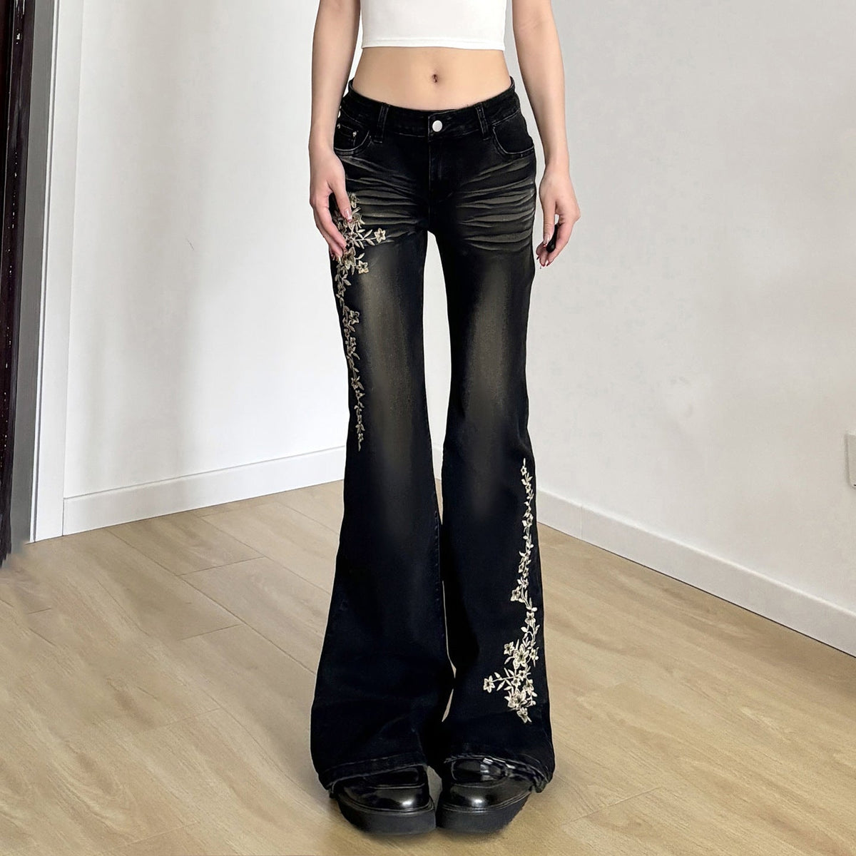 Women's Flared Jeans with Floral Embroidery