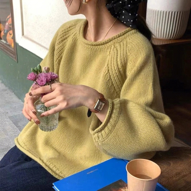 Women's Cozy Knit Sweater with Casual Cut and Airy Sleeves