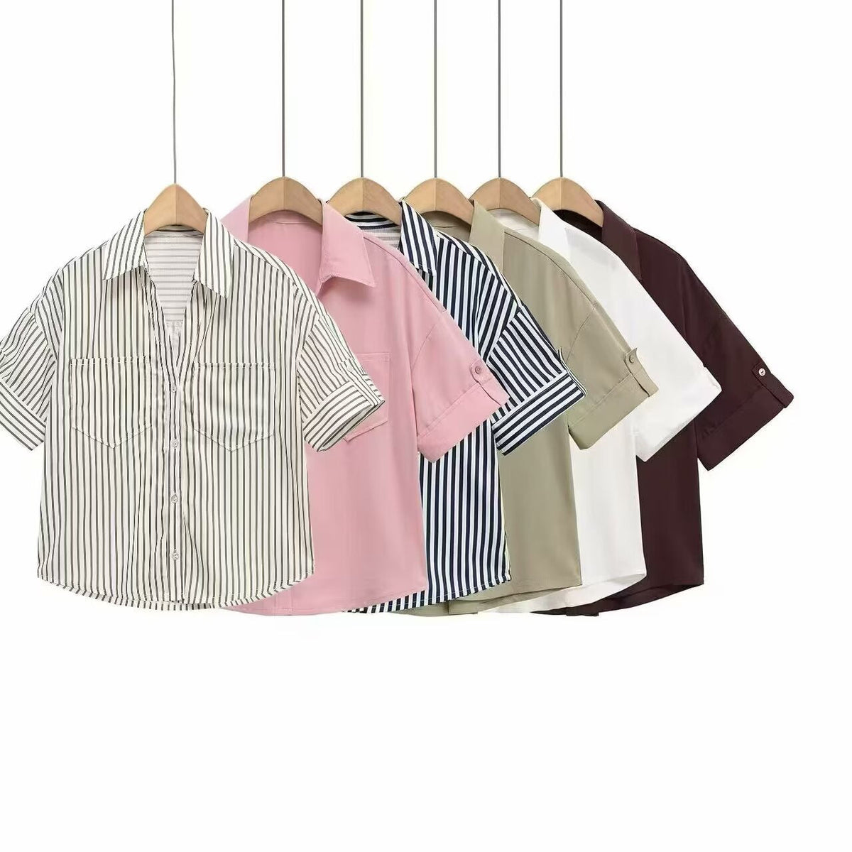 Women's Short Sleeve Shirt with Patch Pockets and Modern Cut