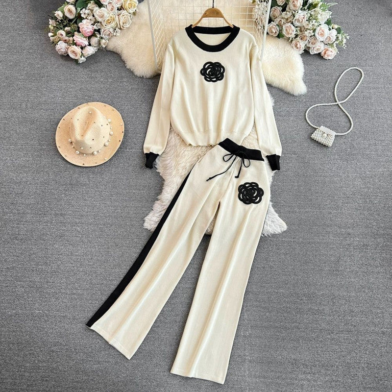 Women's Elegant and Comfortable Leisure Set with Floral Design