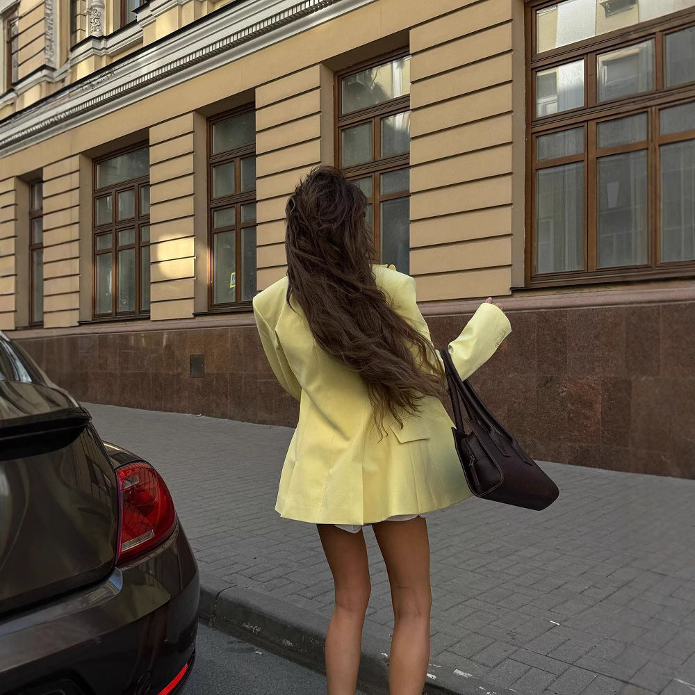 Elegant Women's Oversized Blazer with Deep Lapel