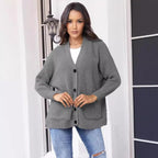 Women's Chunky Knit Cardigan with Practical Pockets and Elegant Button Details