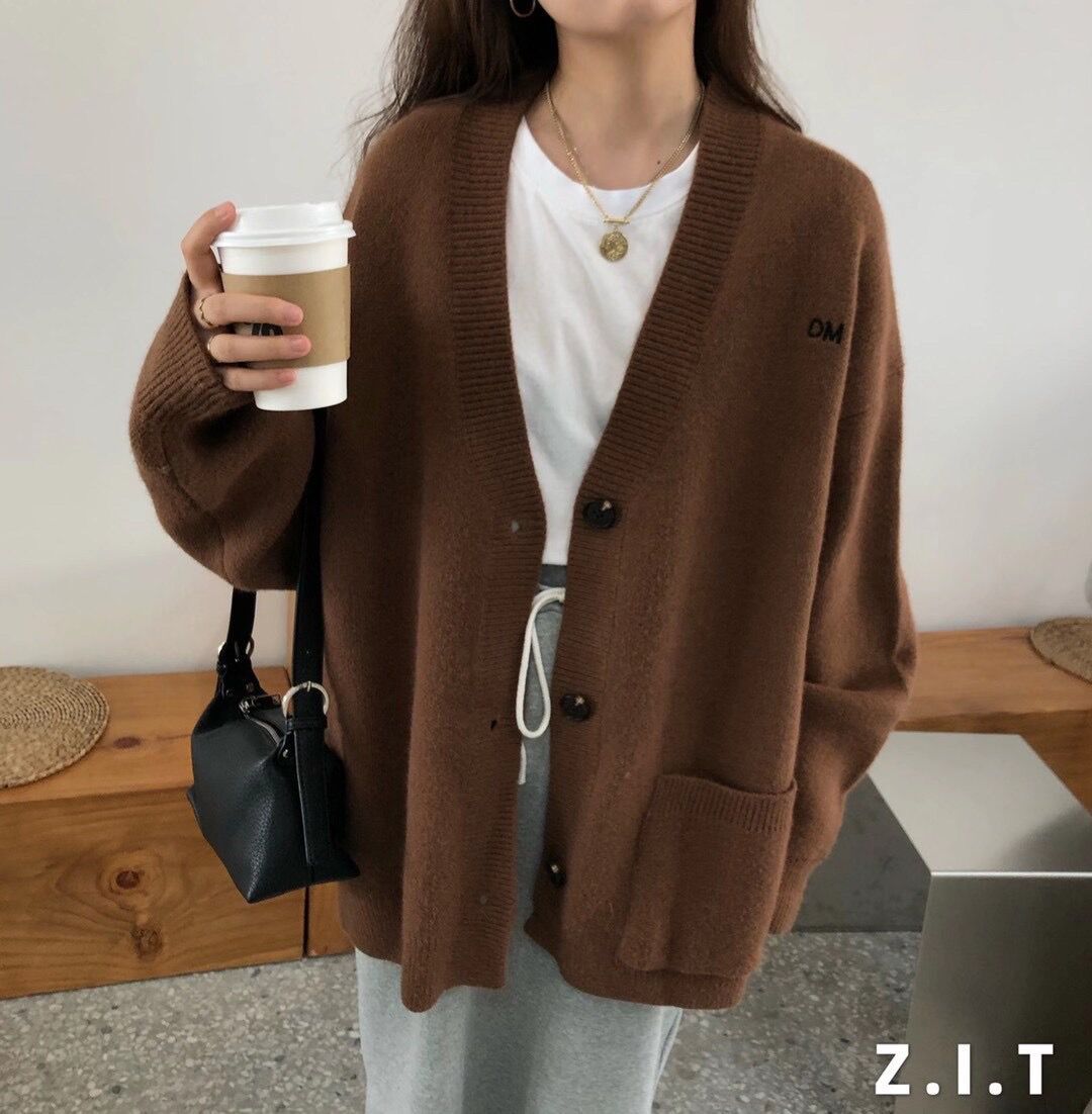 Women's Chunky Knit Cardigan with Casual Fit and Large Pockets