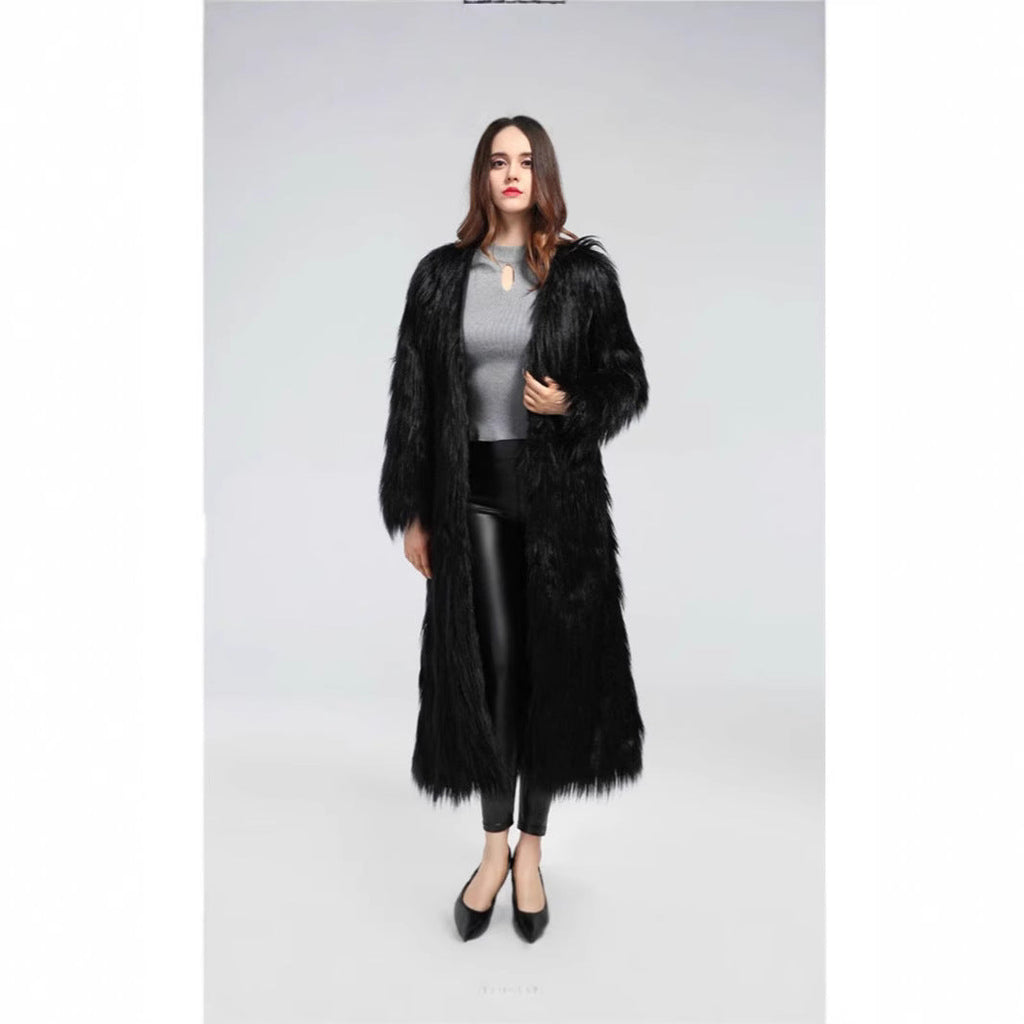 Women's Luxurious Faux Fur Coat with Elegant Lining