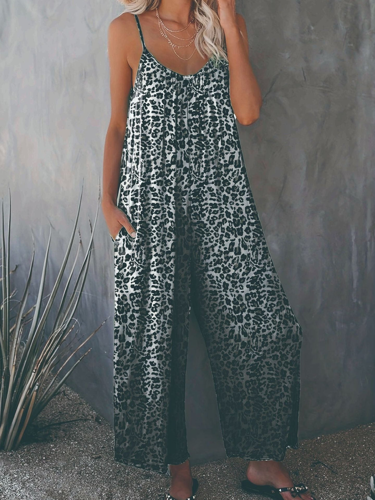 Women's Loose Jumpsuit with Animal Print and Pockets