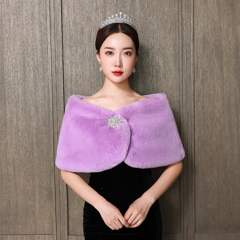 Women's Elegant and Luxurious Faux Fur Cape