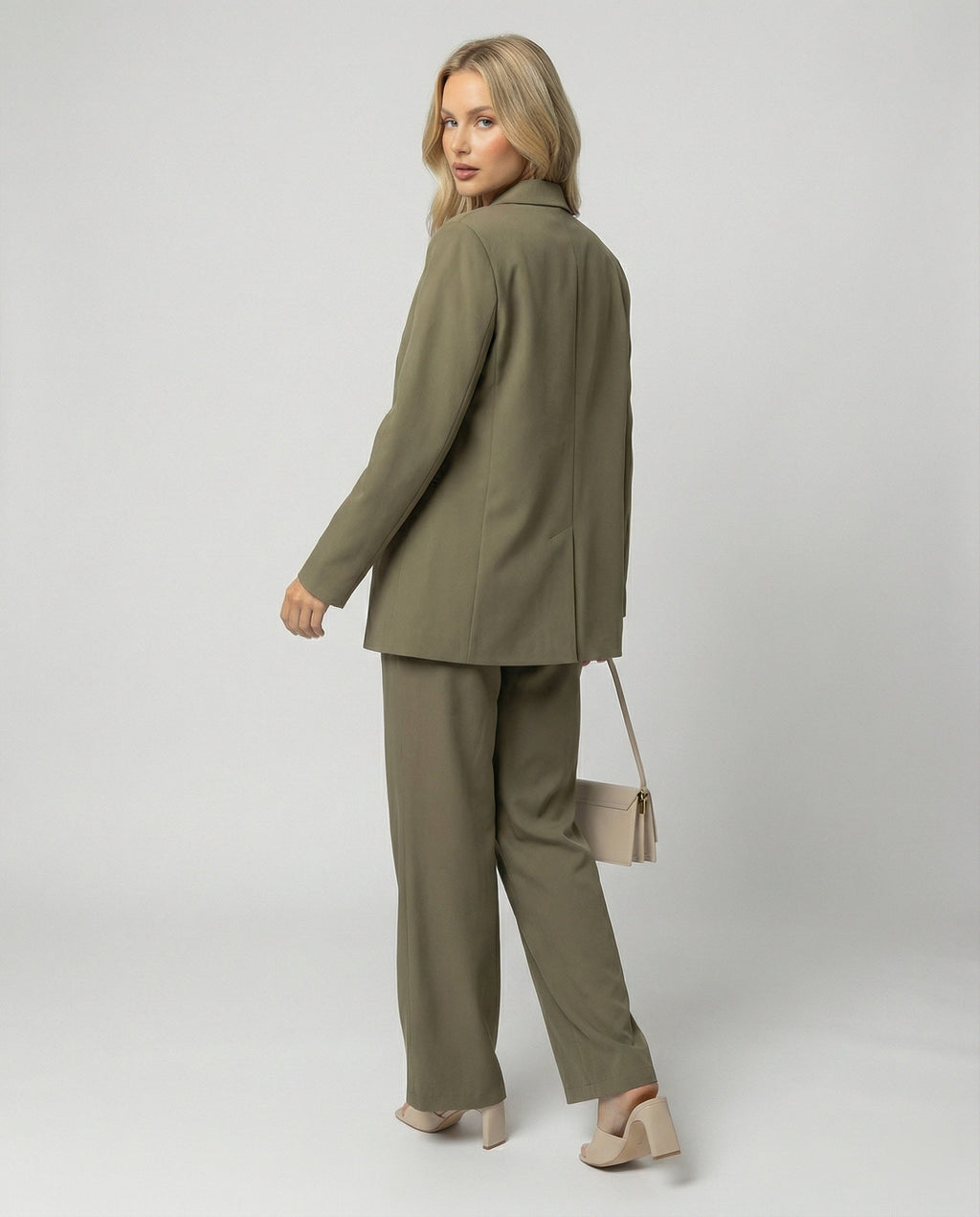 Women's Elegant Suit Set with Wide-Leg Trousers and Modern Blazer