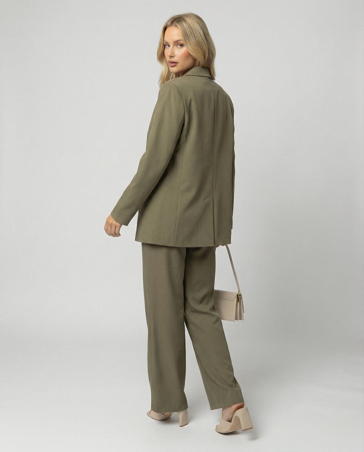Women's Elegant Suit Set with Wide-Leg Trousers and Modern Blazer