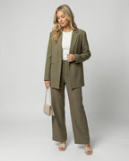 Women's Elegant Suit Set with Wide-Leg Trousers and Modern Blazer