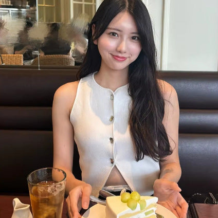 Women's Sleeveless Knit Top with Button Details