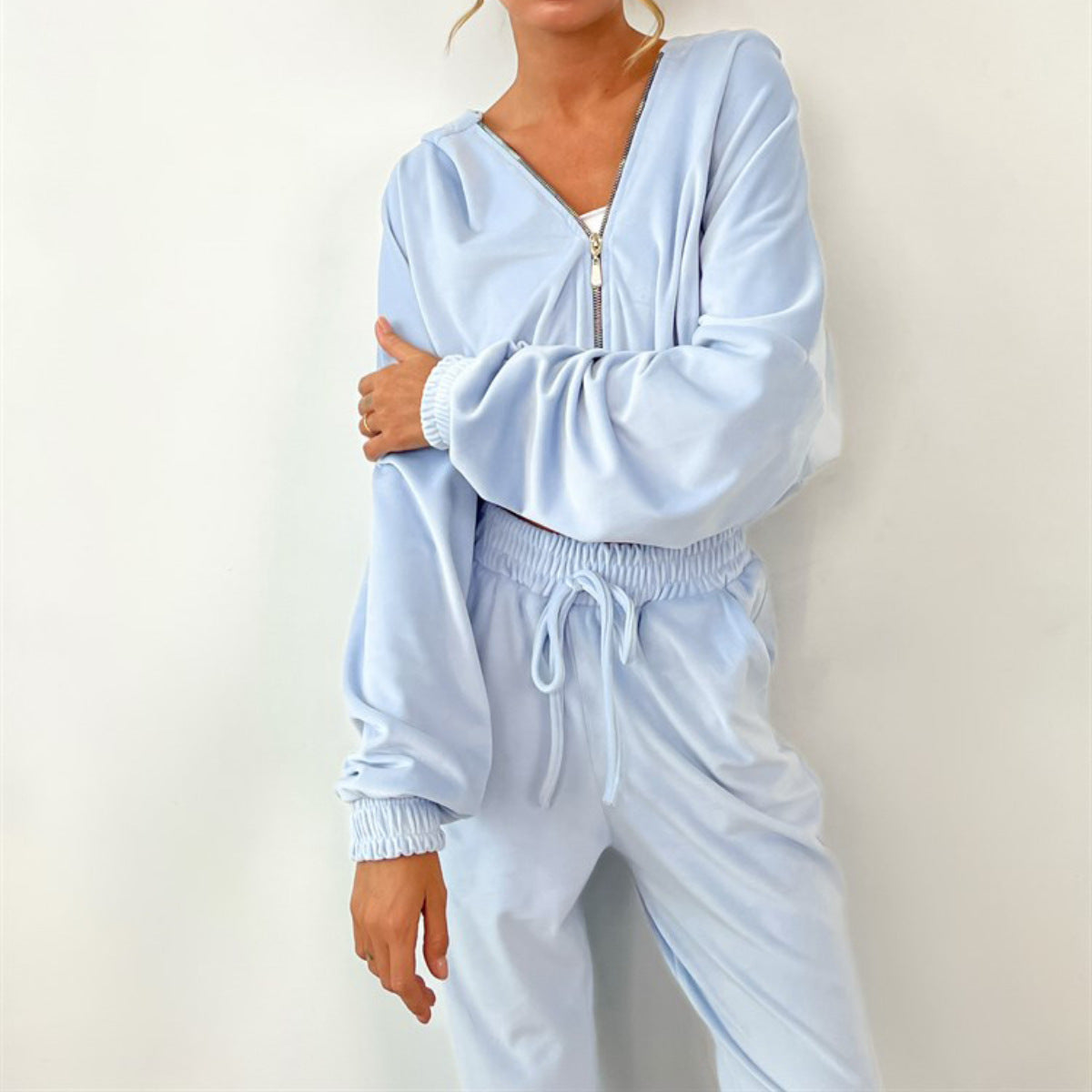 Women's Luxurious Velour Leisure Set with Hood and Elastic Waistband