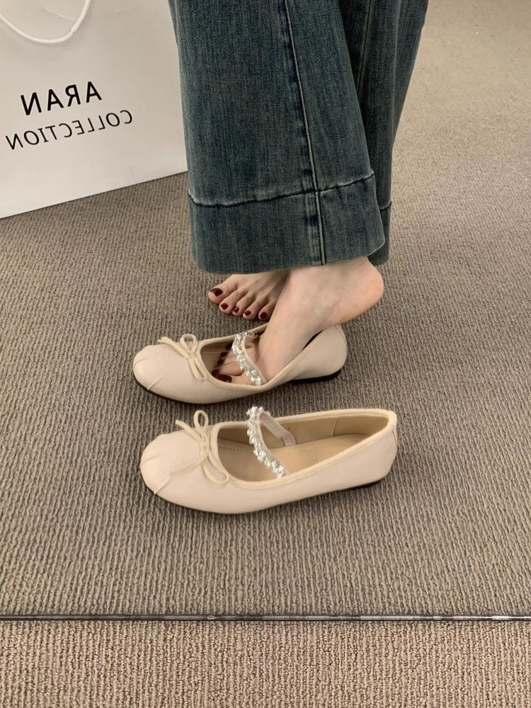 Women's Ballet Flats with Elegant Bow Accent and Quality Lining