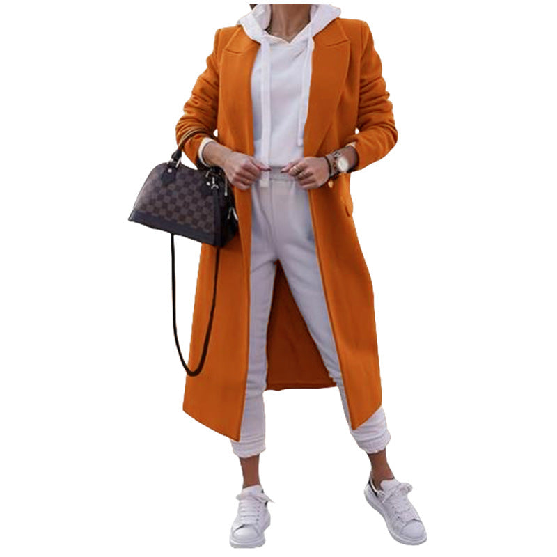Women's Elegant Transitional Blazer with Modern Cut and Practical Pockets