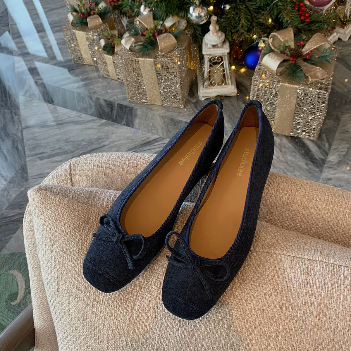 Women's Ballet Flats with Charming Bow Detail in Suede