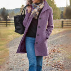Women's Elegant Wool Coat with Practical Pockets and Classic Lapel
