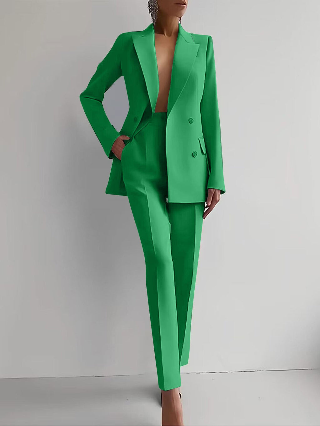 Women's Elegant Double-Breasted Blazer and Tailored Trousers