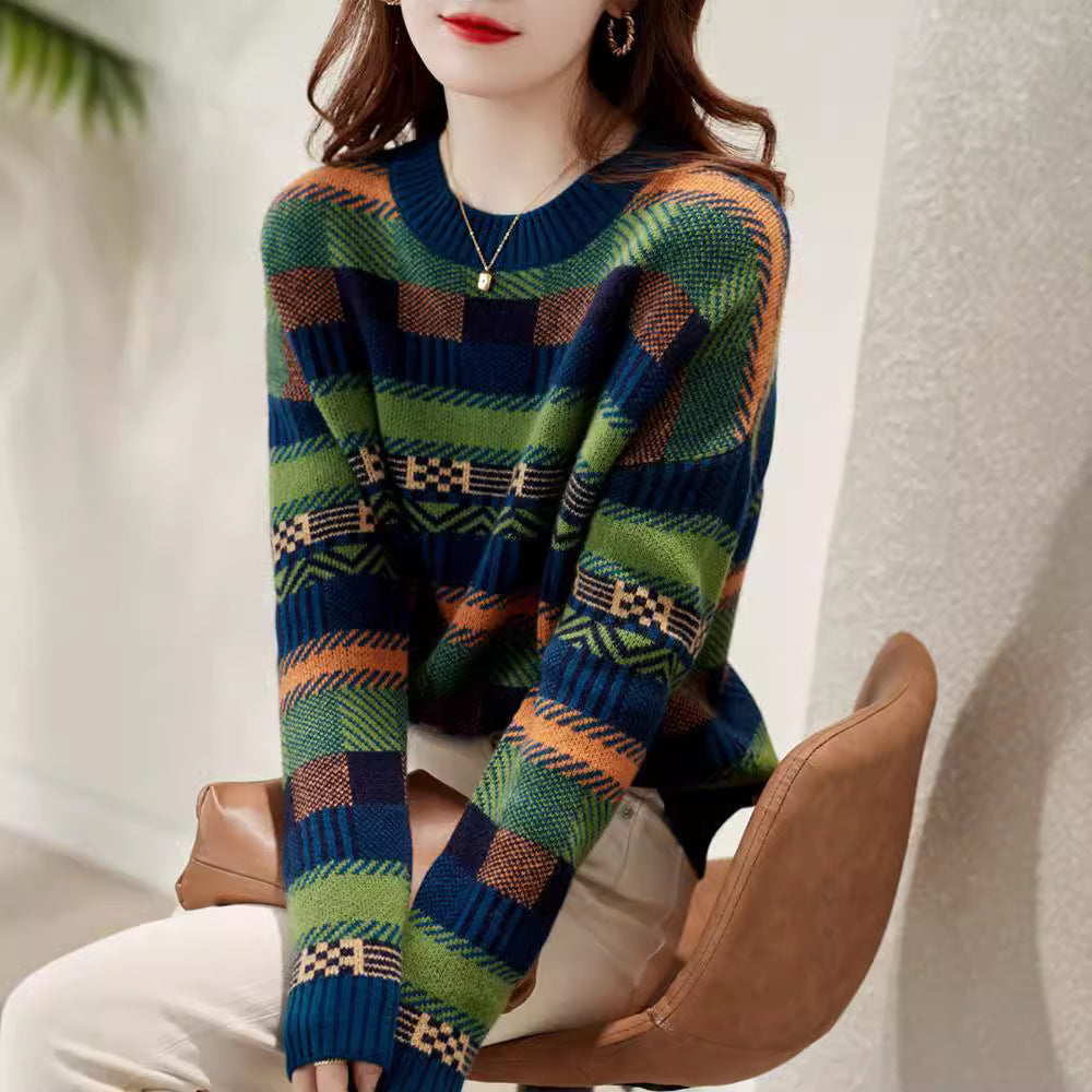 Women's Patterned Knit Sweater with Crew Neck and Soft Fluffy Texture