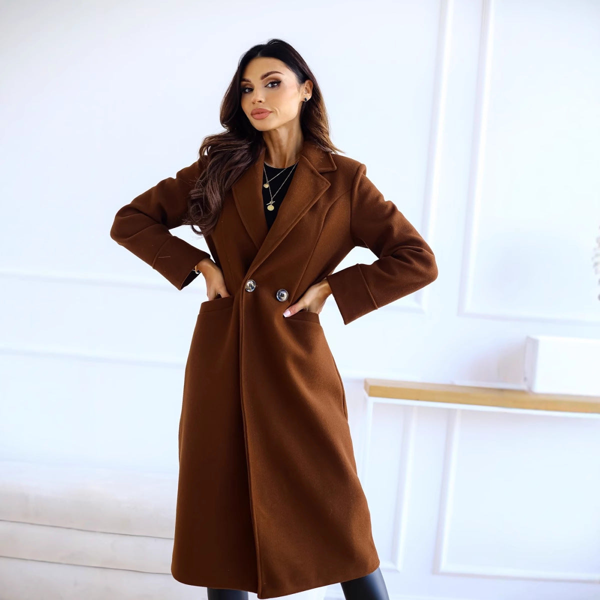 Women's Elegant Wool Coat with Classic Lapel