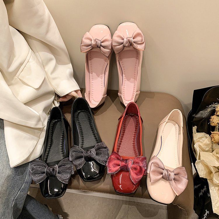 Women's Ballet Flats with Elegant Bow Appliqué