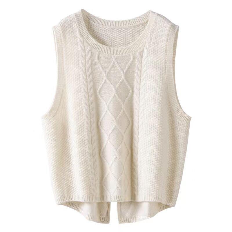 Women's Sleeveless Cable Knit Vest with Modern Details