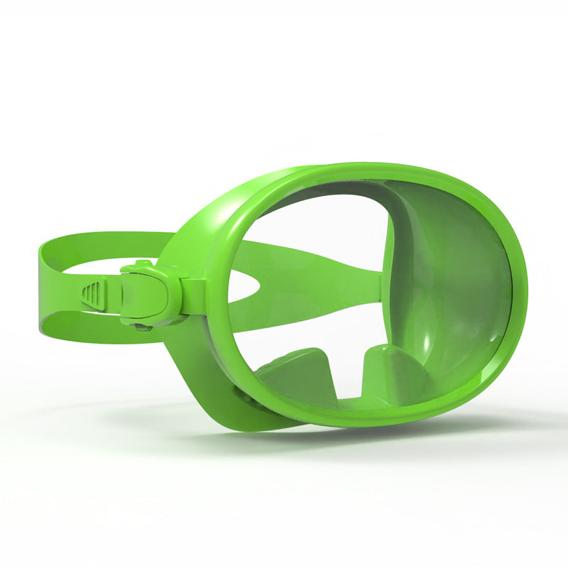 Innovative diving mask with ergonomic design and anti-fog technology