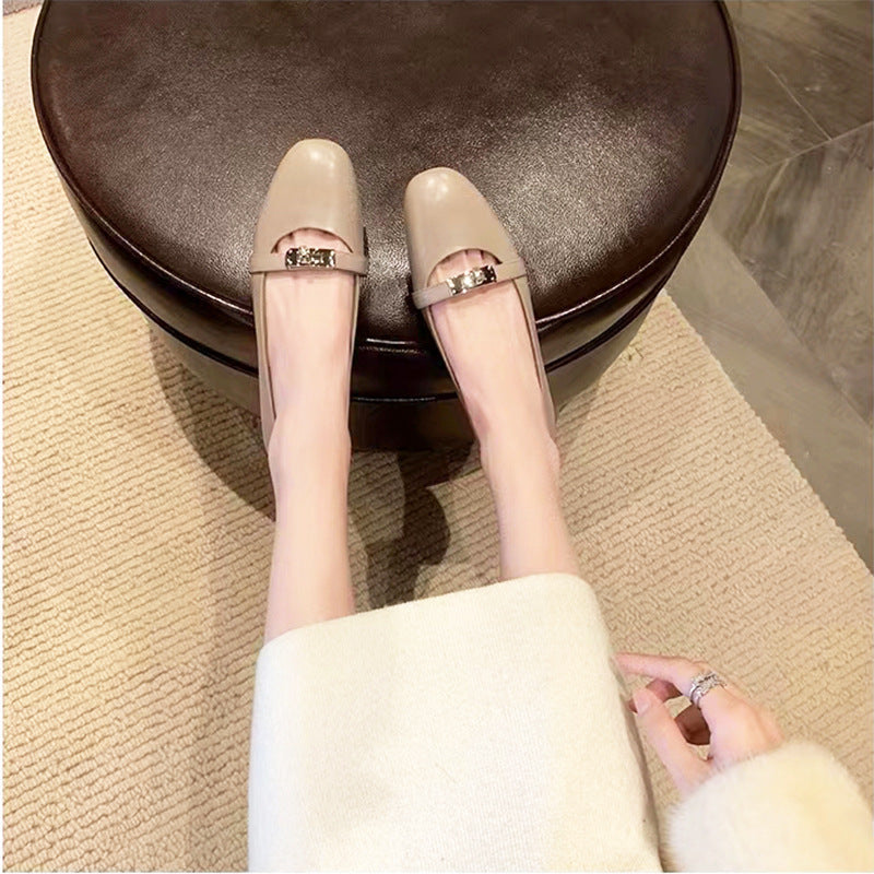 Women's Ballet Flats with Strap and Shimmer Accent