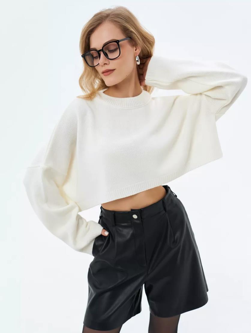 Women's Casual Oversized Crop Sweater with Wide Sleeves
