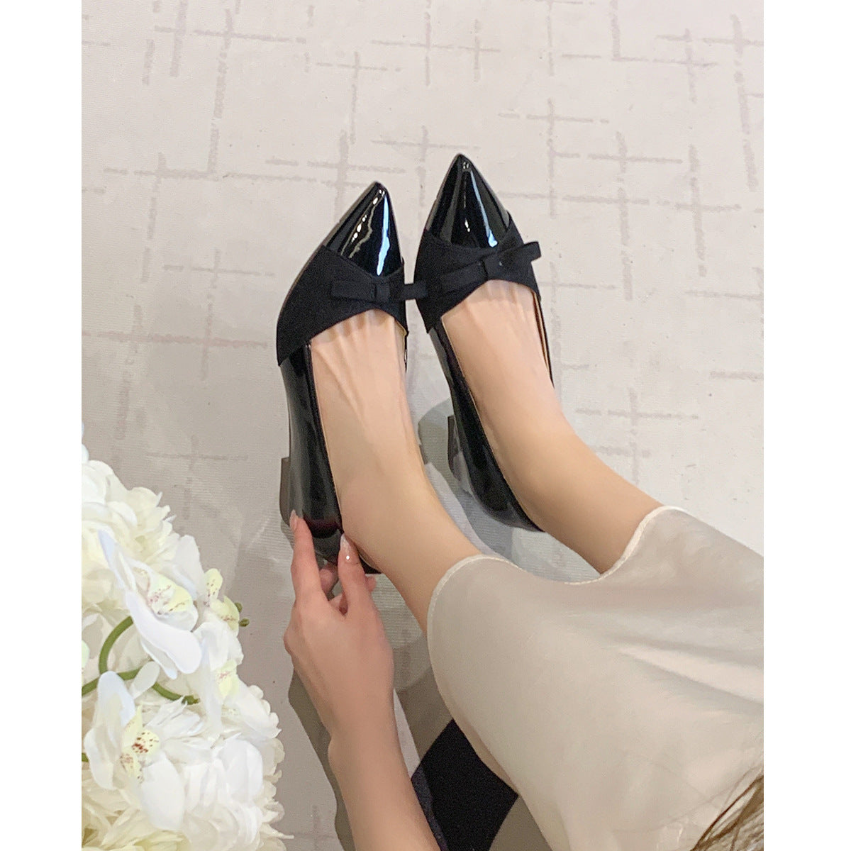 Women's Ballet Flats with Elastic Strap and Bow Accent