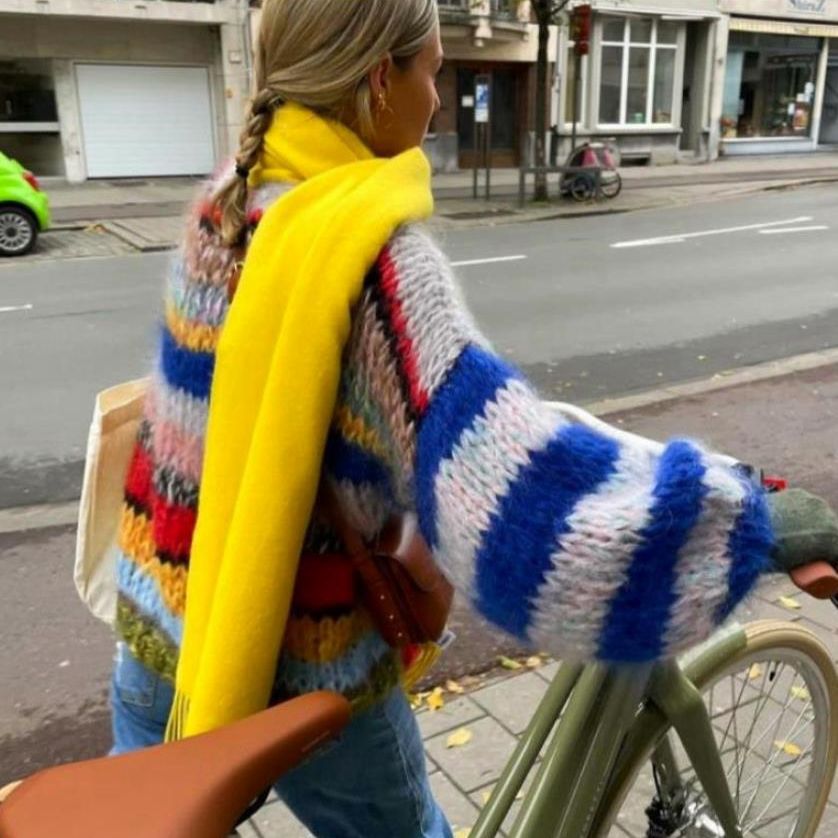 Women's Chunky Knit Sweater with Colorful Cable Pattern and Wide Cut