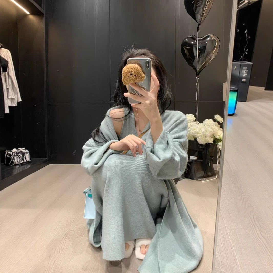 Women's Elegant Knit Coat with Wide Cut and Practical Pockets