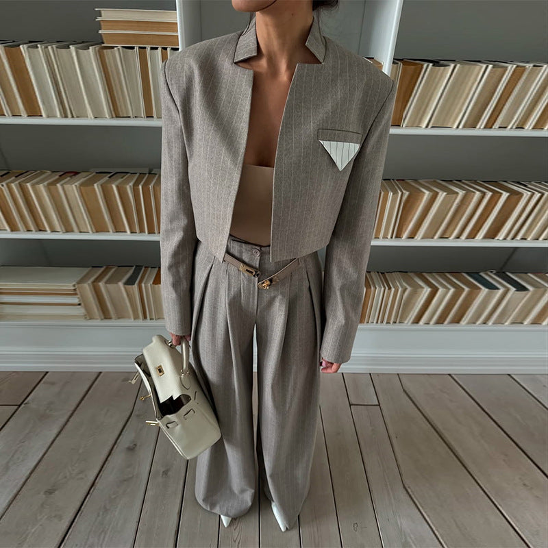 Women's Fashionable Cropped Blazer Ensemble with Wide Trousers