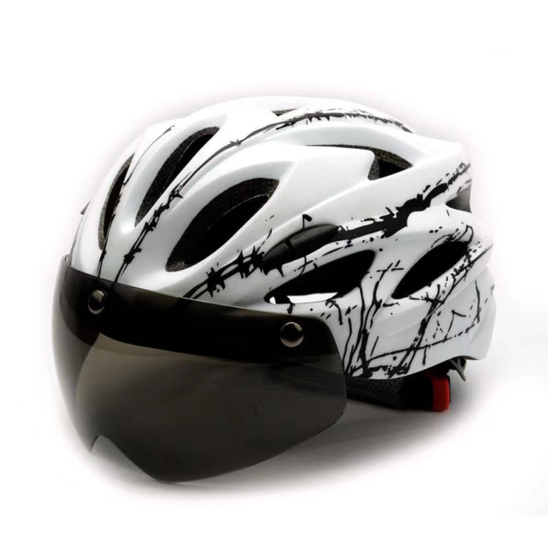 Bicycle Helmet with Integrated Sun Visor and Optimal Ventilation