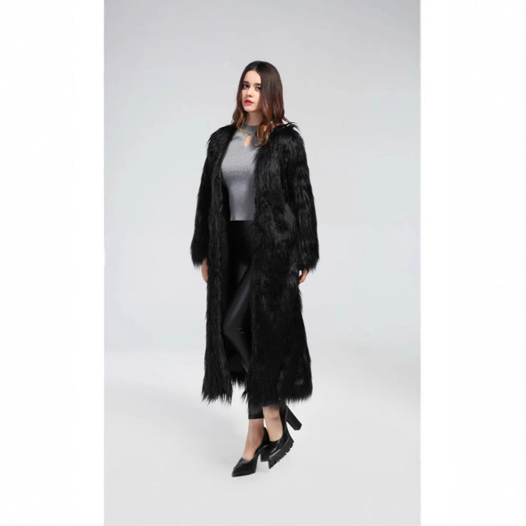 Women's Luxurious Faux Fur Coat with Elegant Lining