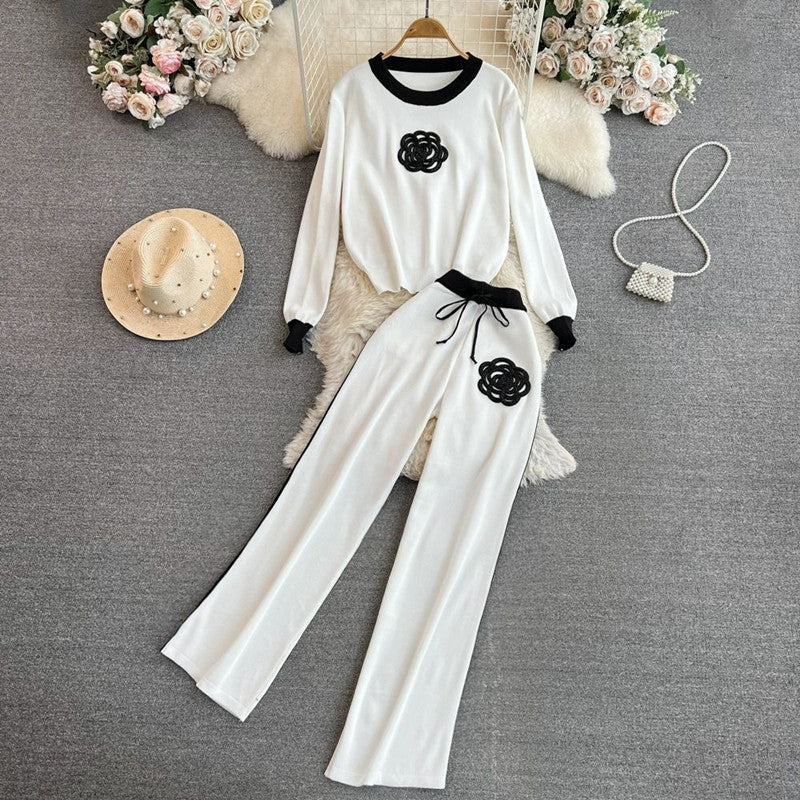 Women's Elegant and Comfortable Leisure Set with Floral Design