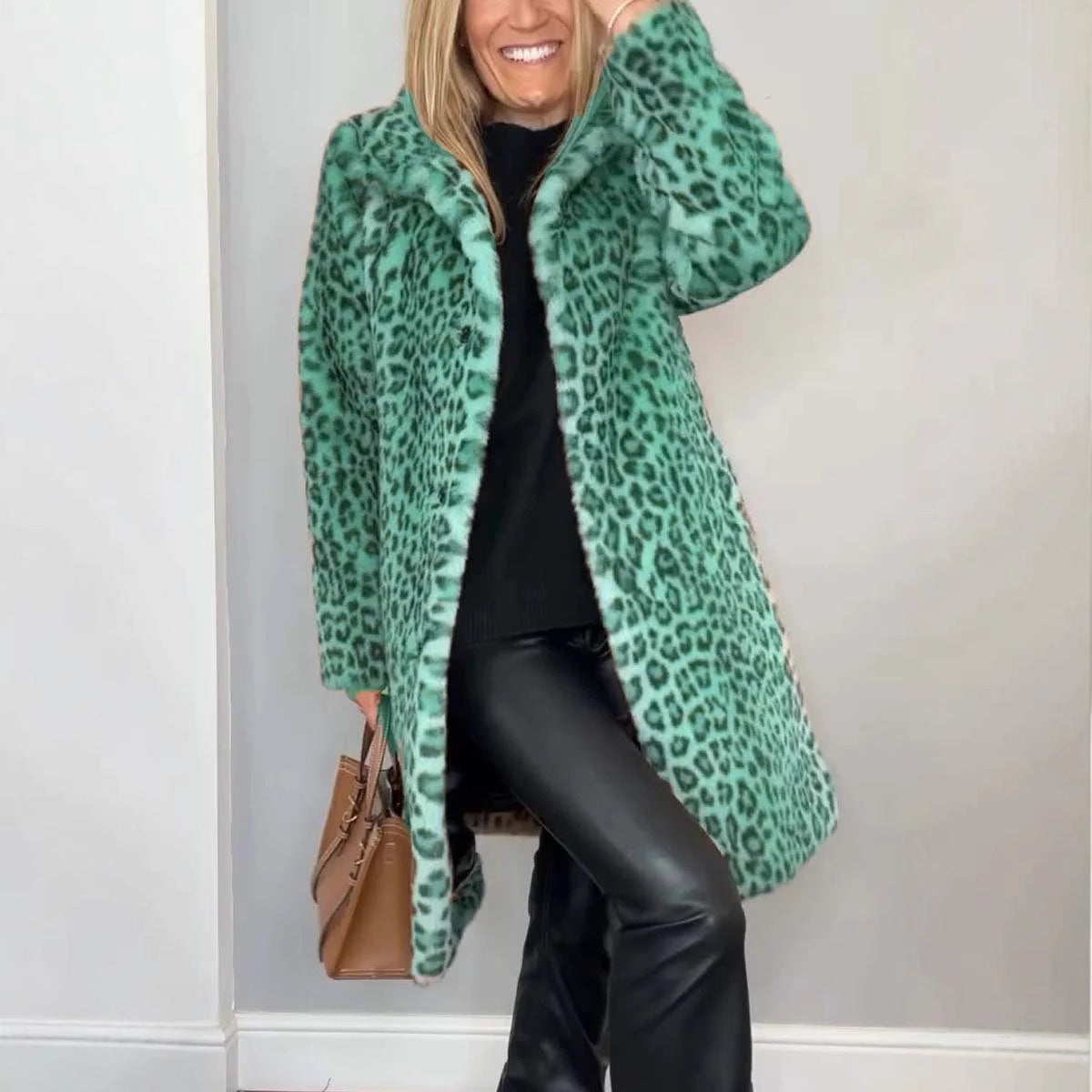 Women's Luxurious Leopard Print Teddy Coat with Soft Fleece