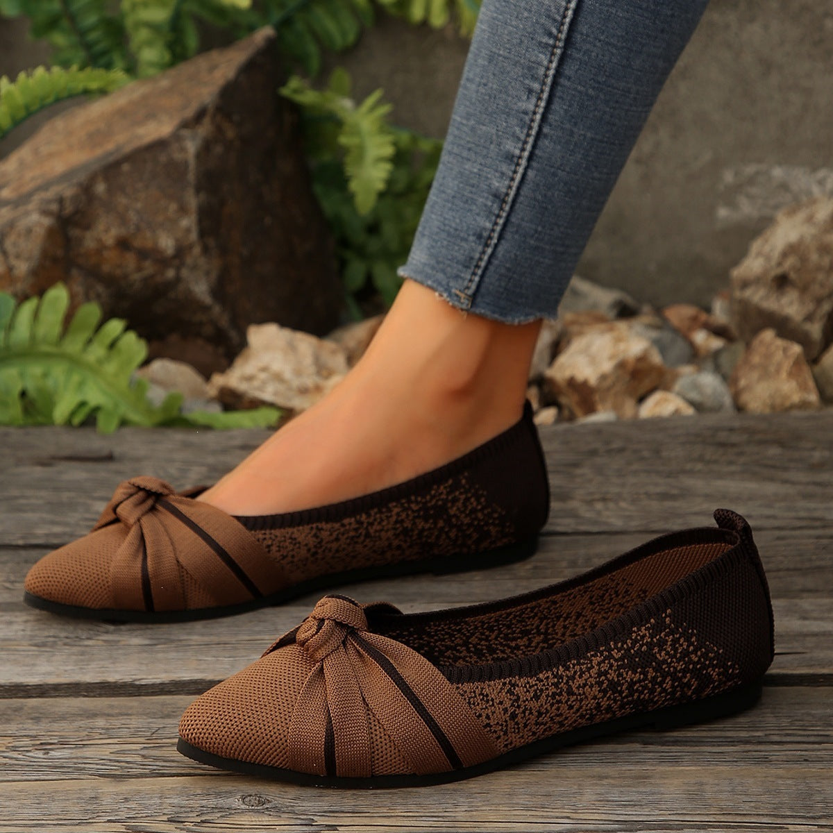 Women's Ballet Flats with Decorative Bow Design