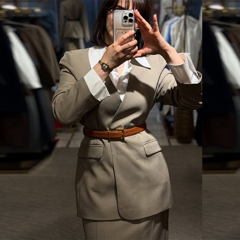 Women's Elegant Business Suit with Tailored Blazer and Skirt