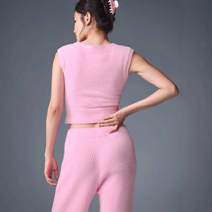 Women's Sleeveless Knit Top