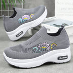 Women's Athletic Sneakers with Floral Design and Adjustable Platform Sole